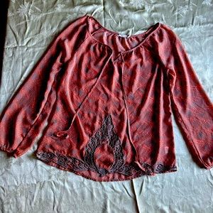 Blu Pepper Bishop sleeve Blouse  
 
embroidery on bottom